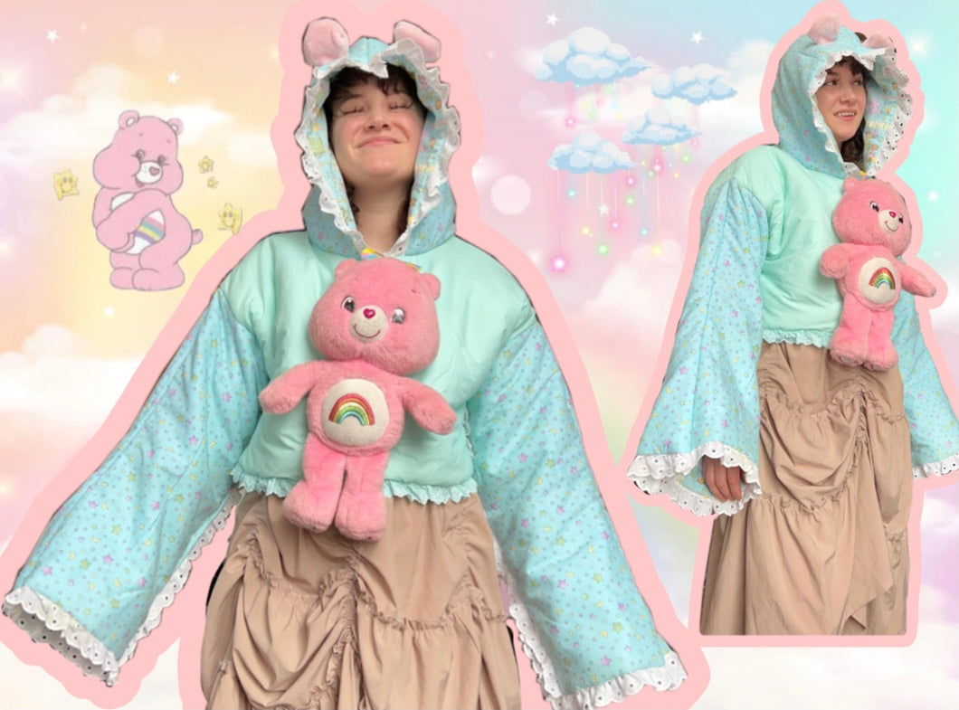 STARRY CHEER BEAR CROPPED HOODIE
