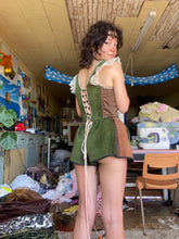 Load image into Gallery viewer, FLORAL BROOMHILDA TOP
