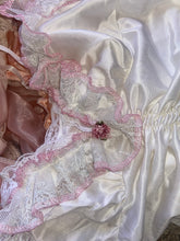 Load image into Gallery viewer, COQUETTE PSYCHE TOP
