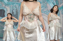 Load image into Gallery viewer, METAMORPH REVERSIBLE CORSET BELT
