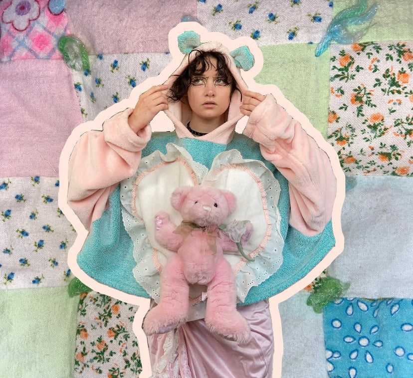 SPRING TEDDY HOODIE
